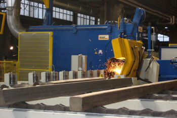 промышленные абразивно-отрезные станки работают с крупногабаритным прокатом