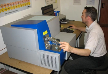 спектрометры - одни из самых точных анализаторов химического состава металла