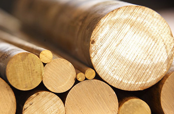 благодаря основному компоненту, меди, бронзовый прокат отлично противостоит коррозии