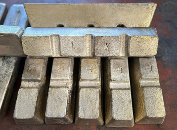 совсем скоро эти латунные слитки превратятся в металлоизделия