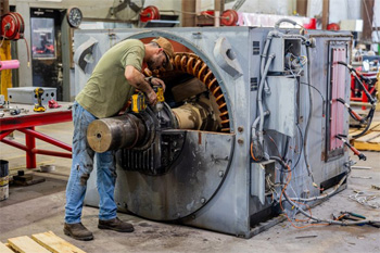 производство и техобслуживание двигателей для станков