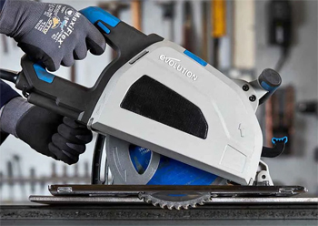 дисковые пилы режут металл на высоких оборотах