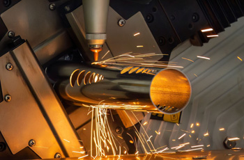 процесс лазерной фигурной резки труб