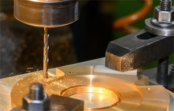 сверление отверстий в бронзовых литых фланцах