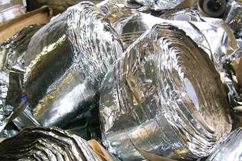 отслужившая свой срок алюминиевая фольга легко поддается переработке
