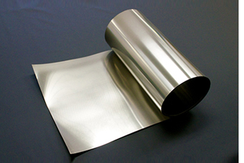 титановую фольгу используют и в технических, и в художественных целях