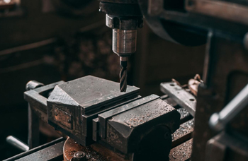 фрезерование канавок и пазов - точно, безопасно, недорого