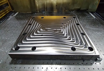 фрезеровка деталей из стали - это сверление отверстий, формирование канавок и многие другие операции