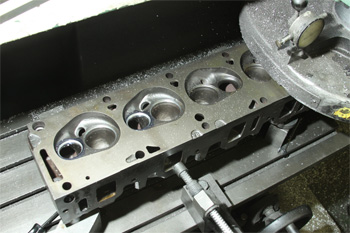 при фрезеровке головки используются инструменты разного типа