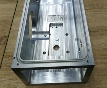 фрезеровку корпусов из алюминия заказывают производители электротехники и электроники