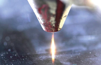 газодинамические лазерные станки одинаково успешно работаюьт с любыми металлами