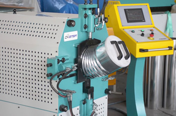 гофроколенные станки в процессе работы