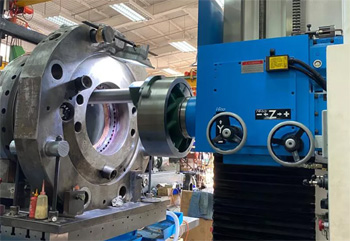 при горизонтально-расточных работах требуется просверлить отверстие, расширить уже имеющееся или нарезать на нем резьбу