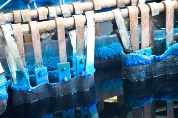 главная цель химической и гальванической обработки металла - упрочить его поверхность и защитить от коррозии