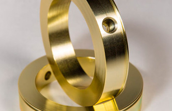 кадмирование металла наделяет его эстетическим эффектом латуни