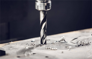 преимущество координатно-сверлильных станков в их высокой точности