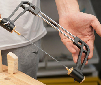 копировальные пилы в основном используют для фигурной резки по дереву, но им поддается и алюминий