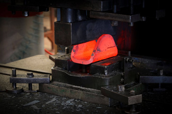 серийное производство небольших деталей на кузнечных станках