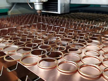 лазерная резка меди как серийный процесс