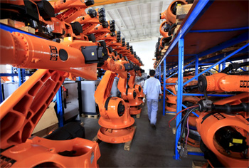 модернизацию оборудования сегодня прежде всего связывают с внедрением робототехники