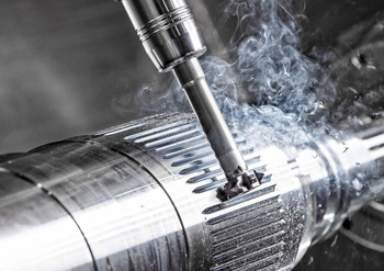 нарезка шлицов и сами шлицевые соединения помогают снизить нагрузку на механизм