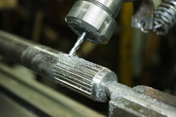 один из способов нарезки шлицов - фрезеровка