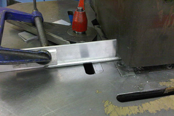 обработку на угловысечном станке используют для изготовления профилей