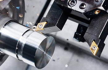 обточка цилиндрических поверхностей предполагает внешнюю обработку детали