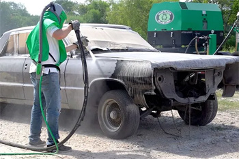 пескоструйная обработка кузова авто удаляет следы ржавчины и старых покрытий