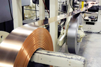 размотка металлического рулона для плакирующего слоя