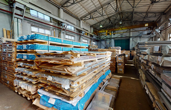 хранение алюминиевых плит на складе