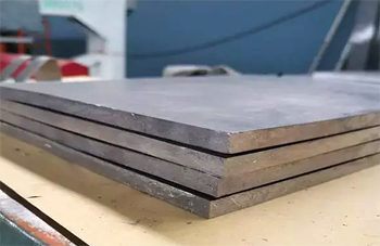 плита свинцовая - надежный барьер против радиации