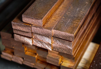 один из видов плоского медного проката - полоса, или шина