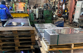 холодная прокатка и упаковка плоского свинцового проката