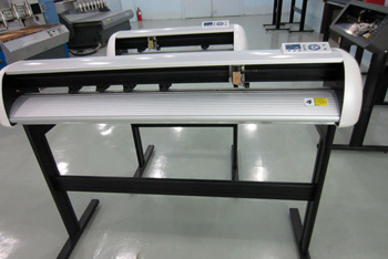 плоттеры могут разрезать тонколистовой металл