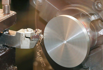 подрезка торцов и уступов выравнивает поверхность выступающих частей детали