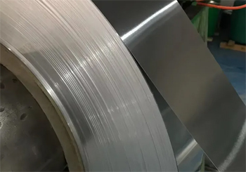 полосу титановую выпускают горячей и холодной прокаткой