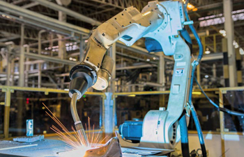 одна из главных тенденций в производстве оборудования - его роботизация