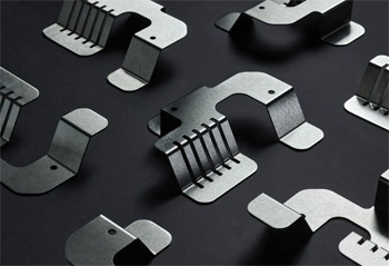 услуги резки помогают получить детали любой сложности