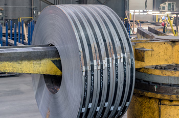 продольная резка рулонов - способ выпуска полос и лент