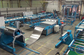 участок продольно-поперечной резки рулонов на производстве проката