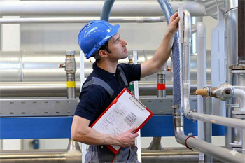 при проведении испытаний оборудования учитываются госстандарты и отраслевые нормы