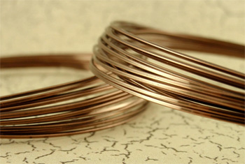 бронзовую проволоку любят и активно используют ювелиры