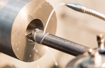 рассверливание отверстий при помощи токарного резца