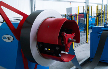 разматыватели рулонов работают с любым листовым прокатом, в том числе с полосами