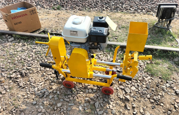 благодаря небольшому весу и колесам рельсосверлильные станки легко добираются до нужных участков