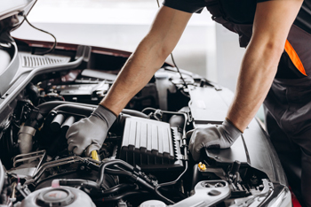 ремонт автомобилей: а что там, под капотом?