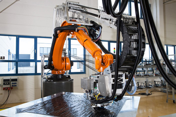 после ремонта промышленных роботов помощники человека снова готовы выполнять задачи