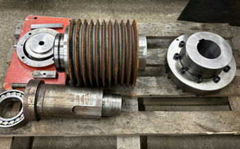 на необходимость ремонта шкивов и маховиков могут указать внешние повреждения, следы износа, вибрация при работе механизма