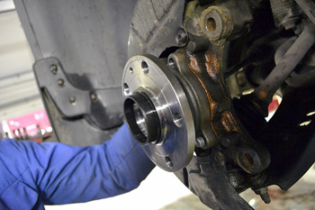 монтаж ступиц и кулаков после ремонта